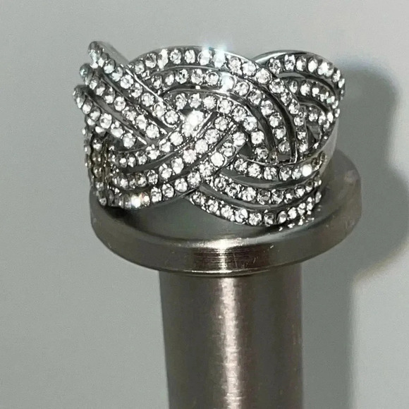 WOVEN KNOT SILVERPLATED RHINESTONE STRETCH RING SIZE 8 - Picture 5 of 7